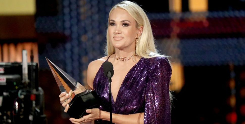 Carrie Underwood Wins Ama S For Country Album Favorite Female Country