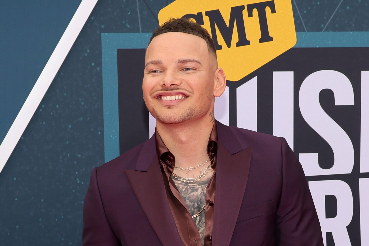 Kane Brown Announces International Tour, Releases New Song