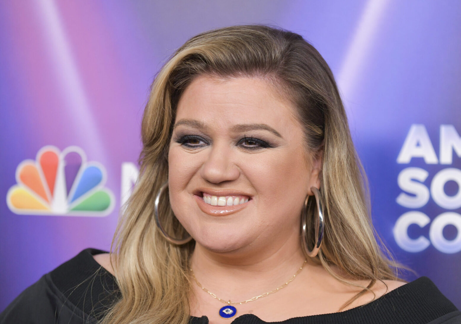 Kelly Clarkson New Album Chemistry Is About Past Relationship 4510