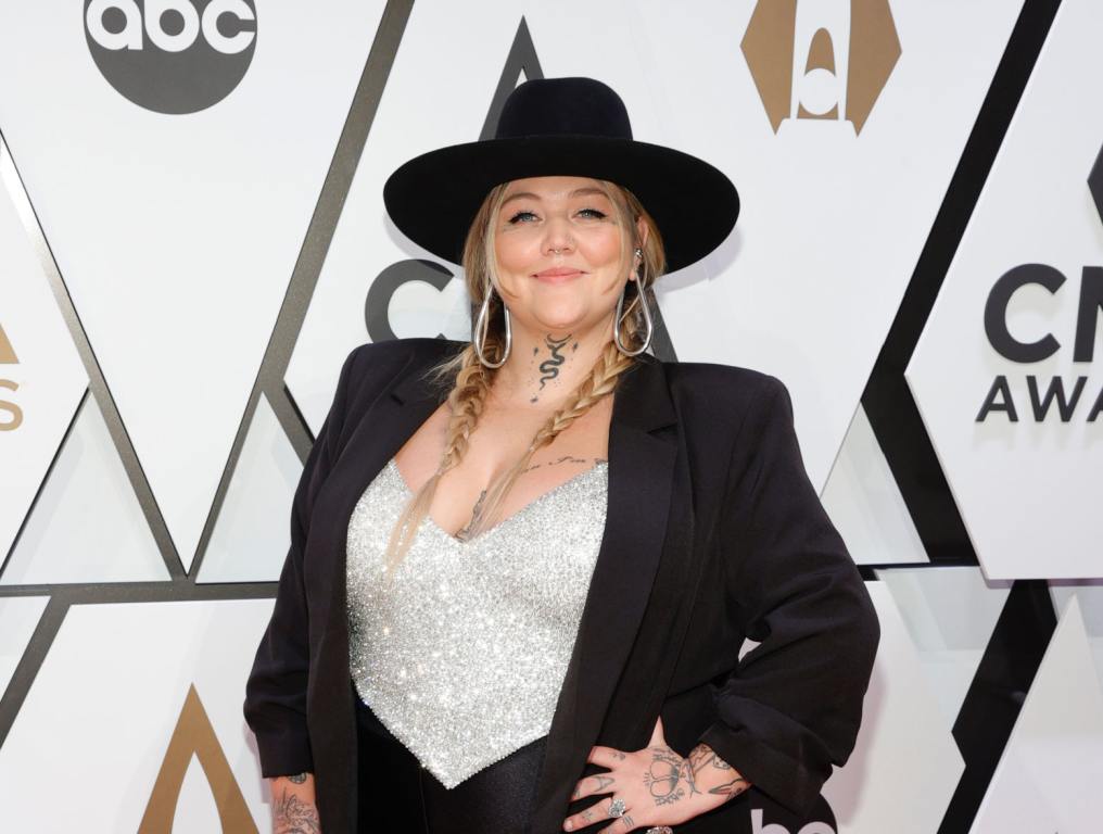 Elle King Makes Her Solo Grand Ole Opry Debut