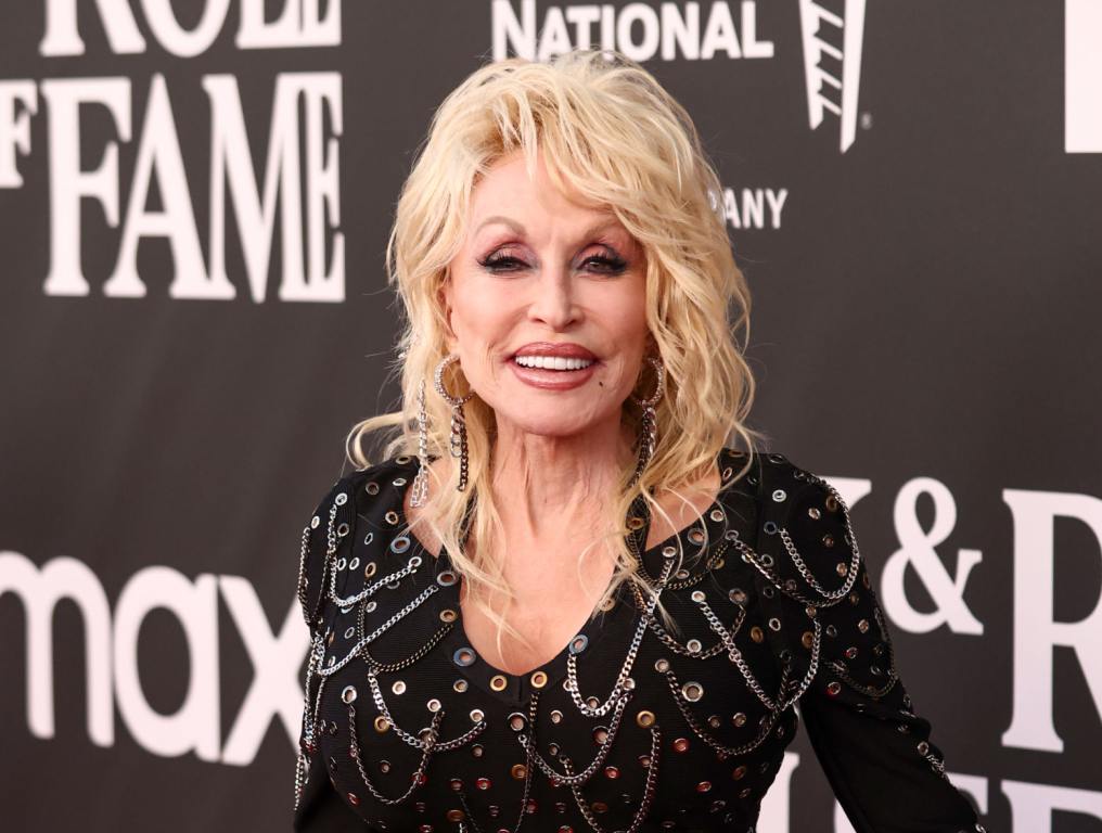 Dolly Parton Will Sing A New Rock Song On ACM Awards