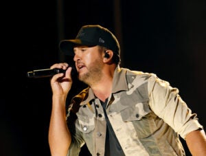 Luke Bryan Releases 'Beer In My Hand' Music Video