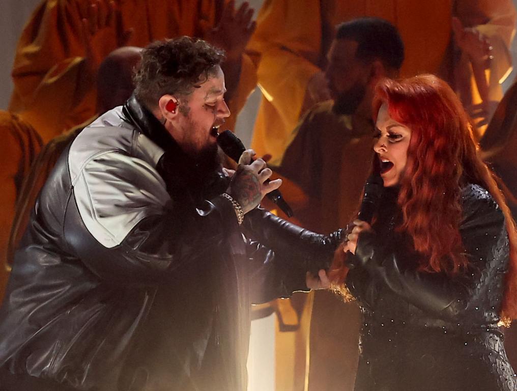 Backstage At The CMAs Wynonna Says Jelly Roll Is A 'Force