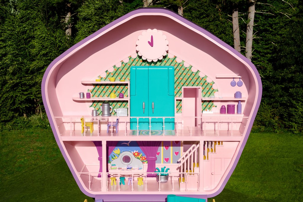 Polly Pocket Airbnb